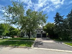 2194 Elmhurst Avenue, Oakville, On L6j 5g2