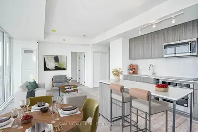 Condo Apartment in Mississauga
