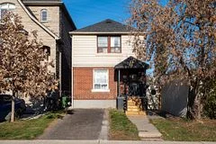 20 Portland Street Main, Toronto W06, ON M8Y 1A5