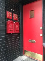 476 Roncesvalles Avenue 1, Toronto W01, ON M6R 2N5