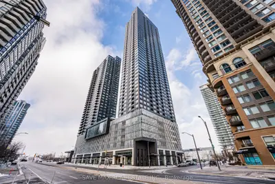 Condo Apartment in Mississauga