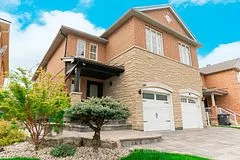 3394 Crimson King Circle Lower, Mississauga, ON L5N 8M9