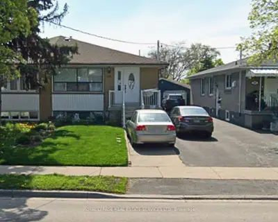 Semi-Detached in Brampton