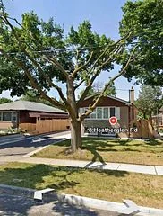 8 Heatherglen Road Upper, Toronto W10, ON M9W 4R1