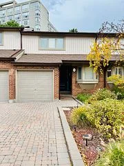 1160 Walden Circle 4, Mississauga, ON L5J 4J9