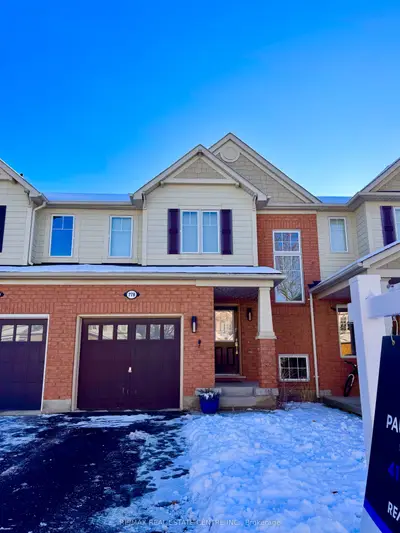 Att/Row/Townhouse in Milton