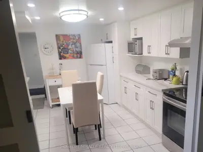 1252 Hillhurst Road Basement, Oakville, On L6j 1x4