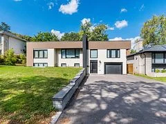22 Yorkleigh Avenue, Toronto W09, On M9p 1y4