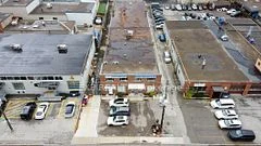 31 Milford Avenue, Toronto W04, On M6m 2w1