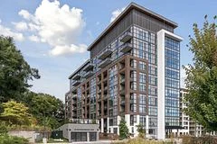 25 Neighbourhood Lane 515, Toronto W07, ON M8Y 0C4