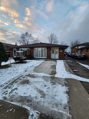 7727 Kittridge Drive, Mississauga, ON L4T 3L9