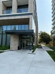 #420 293 The Kingsway, Toronto W08, ON, M9K 3A9