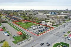 1721 Dundas Street E, Mississauga, On M4l 1l7