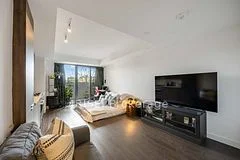 160 Kingsway Crescent 416, Toronto W08, ON M8X 2S4