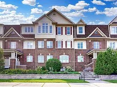 595 Dundas Street W 2, Mississauga, ON L5B 0B3