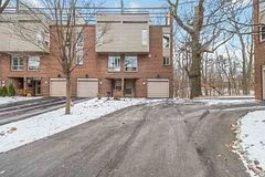 1250 Marlborough Court 26, Oakville, ON L6H 2W7