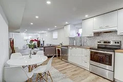 484 Kelvedon Mews, Mississauga, ON L4Z 1G4