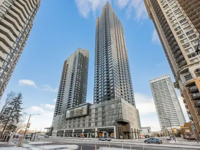 Condo Apartment in Mississauga