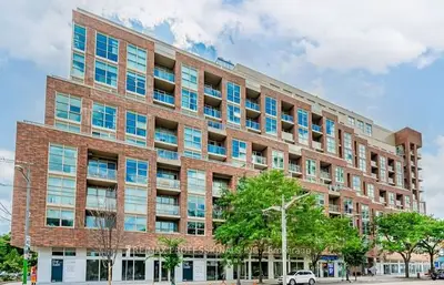 Condo Apartment in Toronto