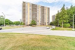 40 Panorama Court 806, Toronto W10, ON M9V 4M1