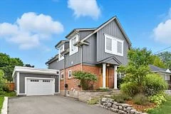 Detached in Burlington