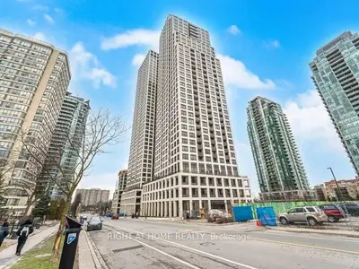 Condo Apartment in Mississauga