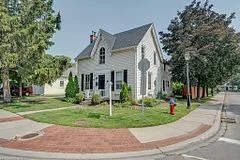 491 Pearl Street, Burlington, ON L7R 2N4