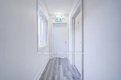 5 Sorauren Avenue 6, Toronto W01, ON M6R 2C6