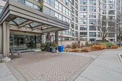 2267 Lake shore Boulevard W 512, Toronto W06, ON M8V 3X2