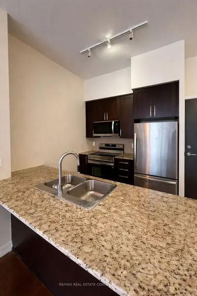 Condo Apartment in Mississauga