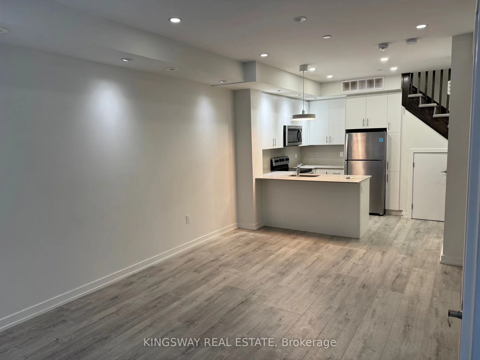 3550 Colonial Drive 30, Mississauga, On L5l 0c1