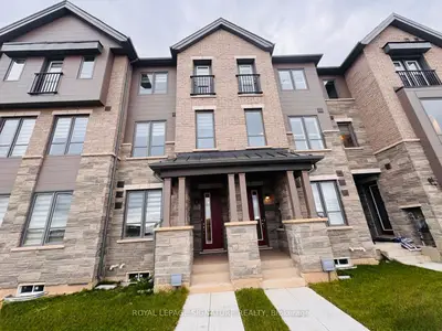 Att/Row/Townhouse in Oakville