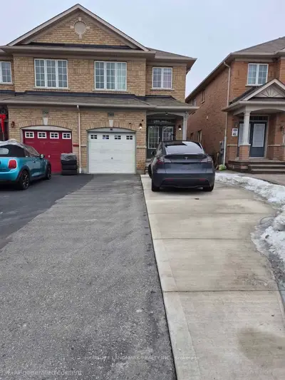 7368 Saint Barbara Boulevard, Mississauga, ON L5W 0C3