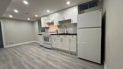 1686 Summergrove Crescent Bsmt 2BD, Mississauga, ON L5M 3Z4