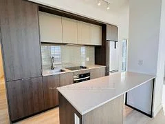 395 Square one Drive 2710, Mississauga, ON L5B 0P6