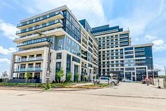 3200 William Coltson Avenue 408, Oakville, ON L6H 7W6