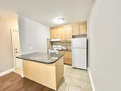 90 Twenty Fifth Street 12, Toronto W06, ON M8V 3P9