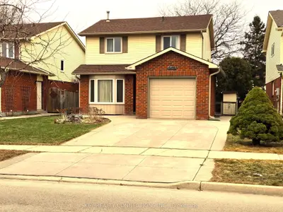 Detached in Burlington