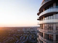 1 Fairview Road E 317, Mississauga, ON L5A 4C6