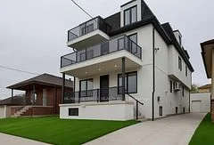 6 Chudleigh Road 2nd Floor, Toronto W03, ON M6E 1Y8