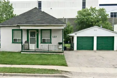 127 Thirtieth Street, Toronto W06, On M8w 3c3