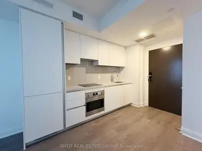Condo Apartment in Mississauga