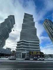 3900 Confederation Parkway 1903, Mississauga, ON L5B 0M3