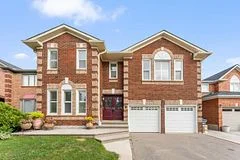 2627 Ambercroft Trail, Mississauga, ON L5M 4K2