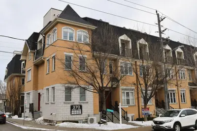370 Hopewell Avenue 213, Toronto W04, ON M6E 2S2