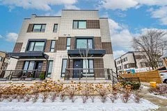 40 Ed Clark Gardens Boulevard 14, Toronto W03, ON M6N 0B5