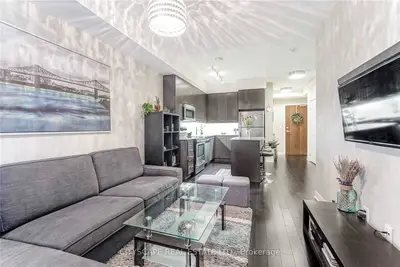 Condo Apartment in Mississauga