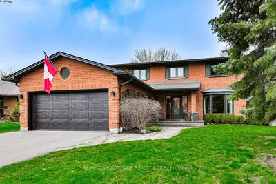 Detached in Oakville