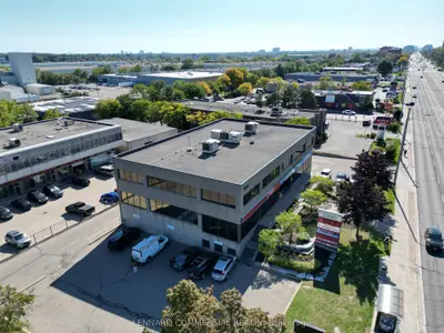1090 Dundas Street E L-108, Mississauga, ON L4Y 2B8