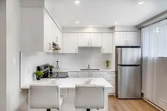 90 Portland Street, Toronto W06, On M8y 1a7